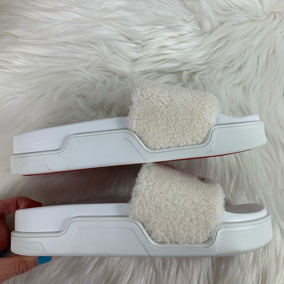Christian Louboutin White & Navy Pool Donna Faux Fur Shearling Fuzzy Pool Slides - Picture 5 of 12